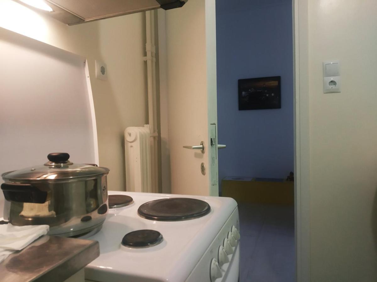 Experience An Easy Living Place Downtown In Athens Ngoại thất bức ảnh